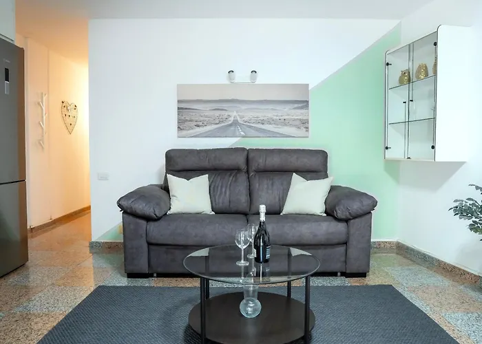 Daire Cosy 1bd Near Playa De Americas, 208 *