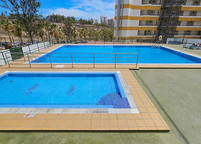 Cosy 1bd Near Playa De Americas, 208 Daire