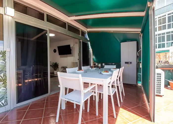 Cosy 1bd Near Playa De Americas, 208 Apartmán