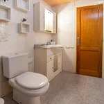 Cosy 1bd Near Playa De Americas, 208 아파트 *
