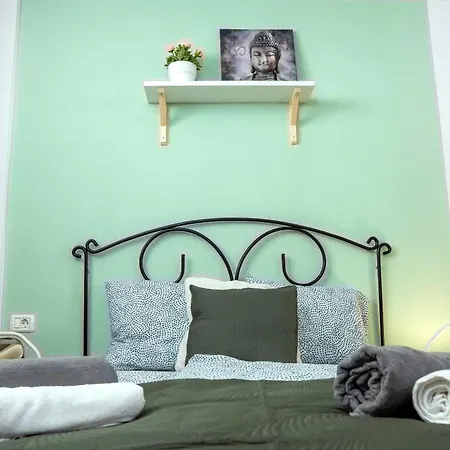 Cosy 1bd Near Playa De Americas, 208 아파트 플라야데라스아메리카스